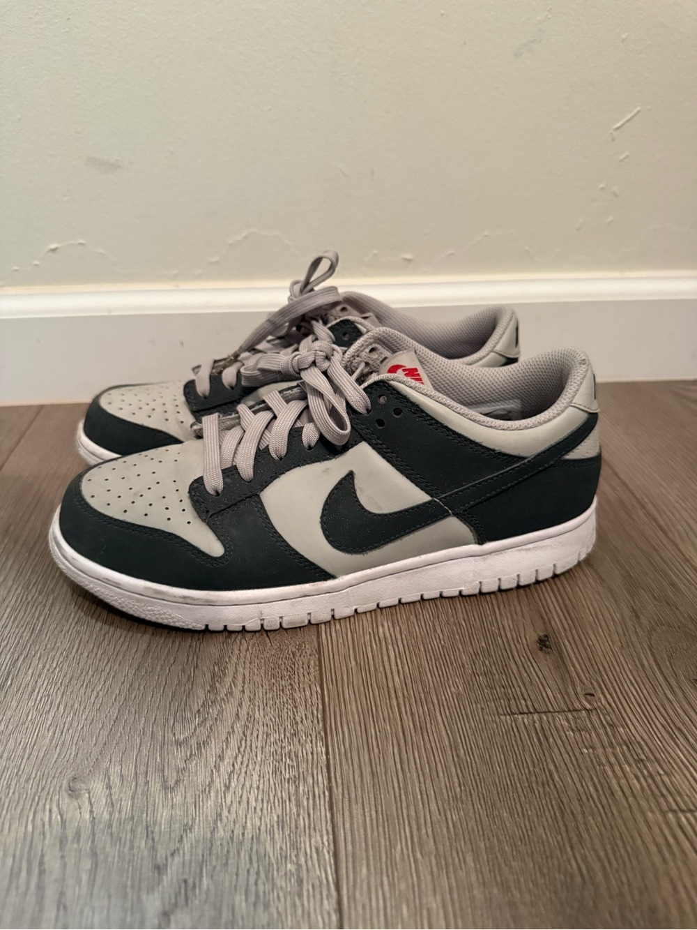 Nike Dunks - Picture 3 of 6